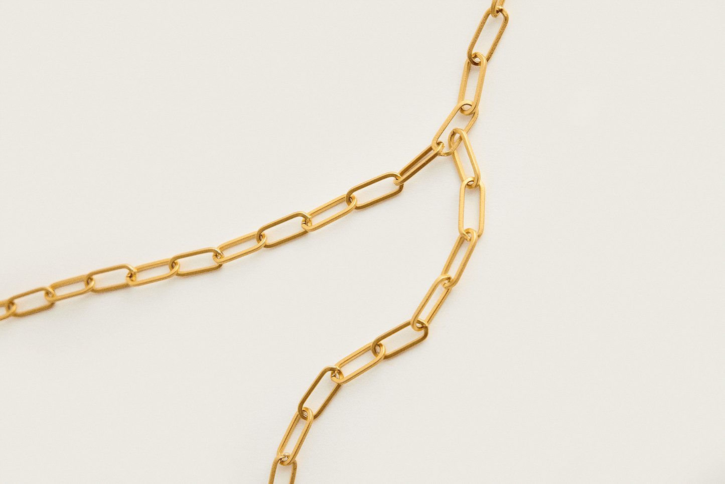 NYRA NECKLACE