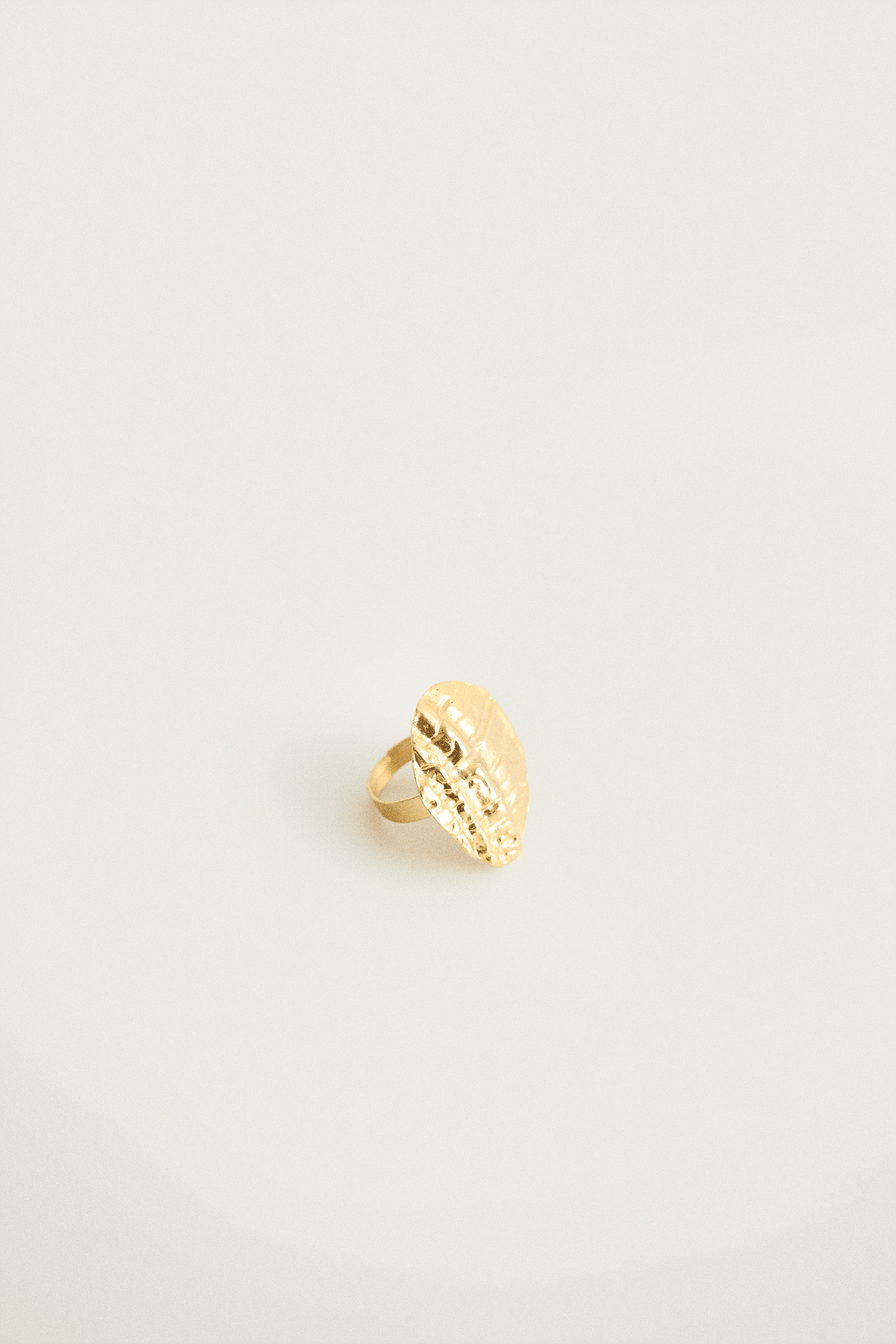 ZORA RING