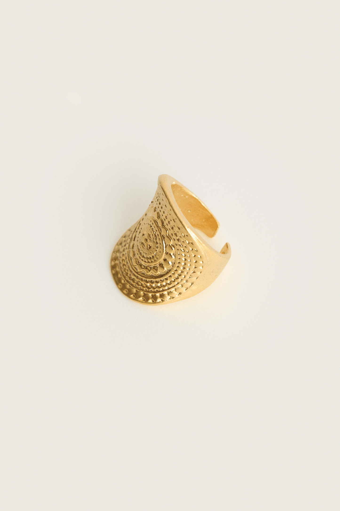 ZIVEN RING