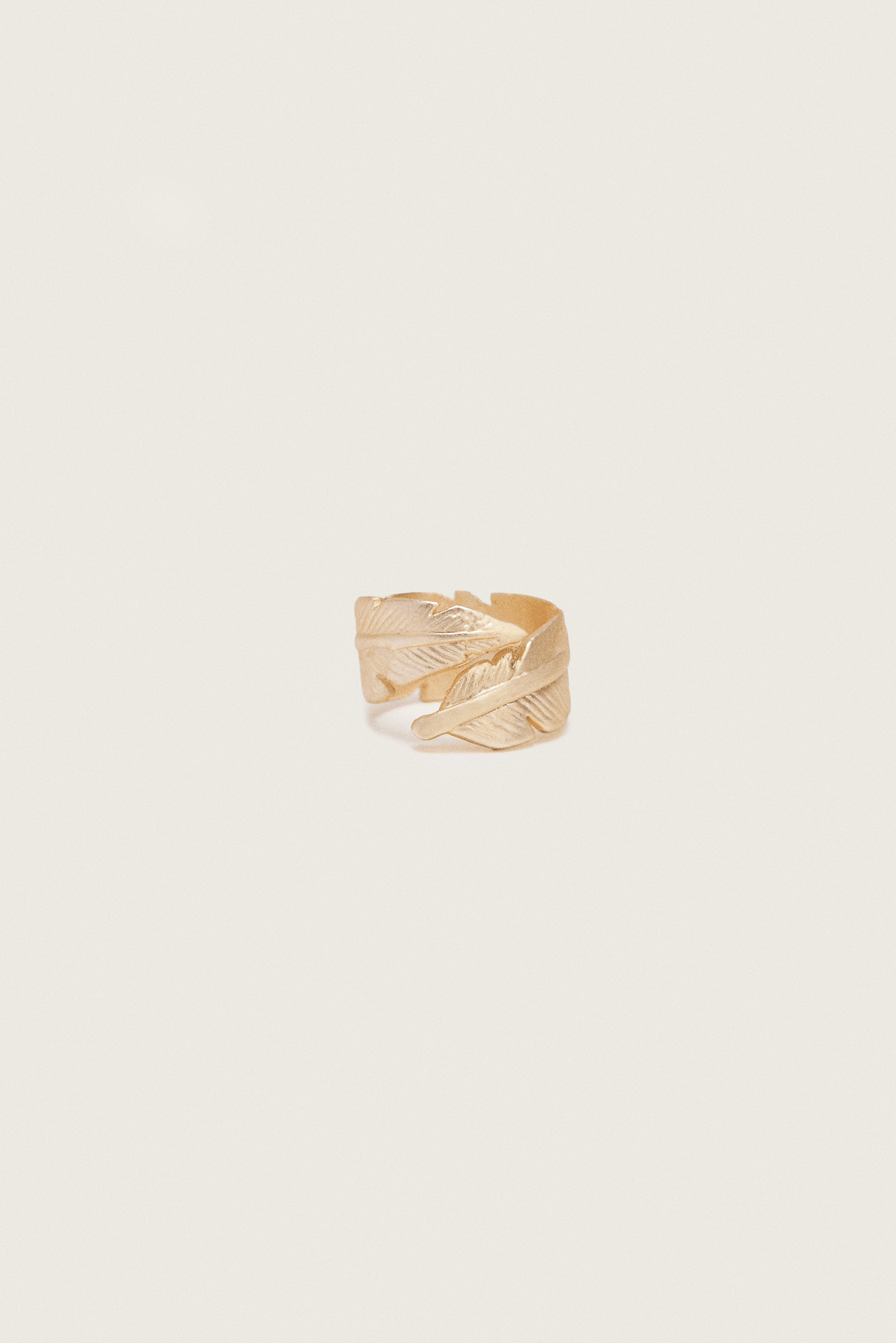 RIVEN RING