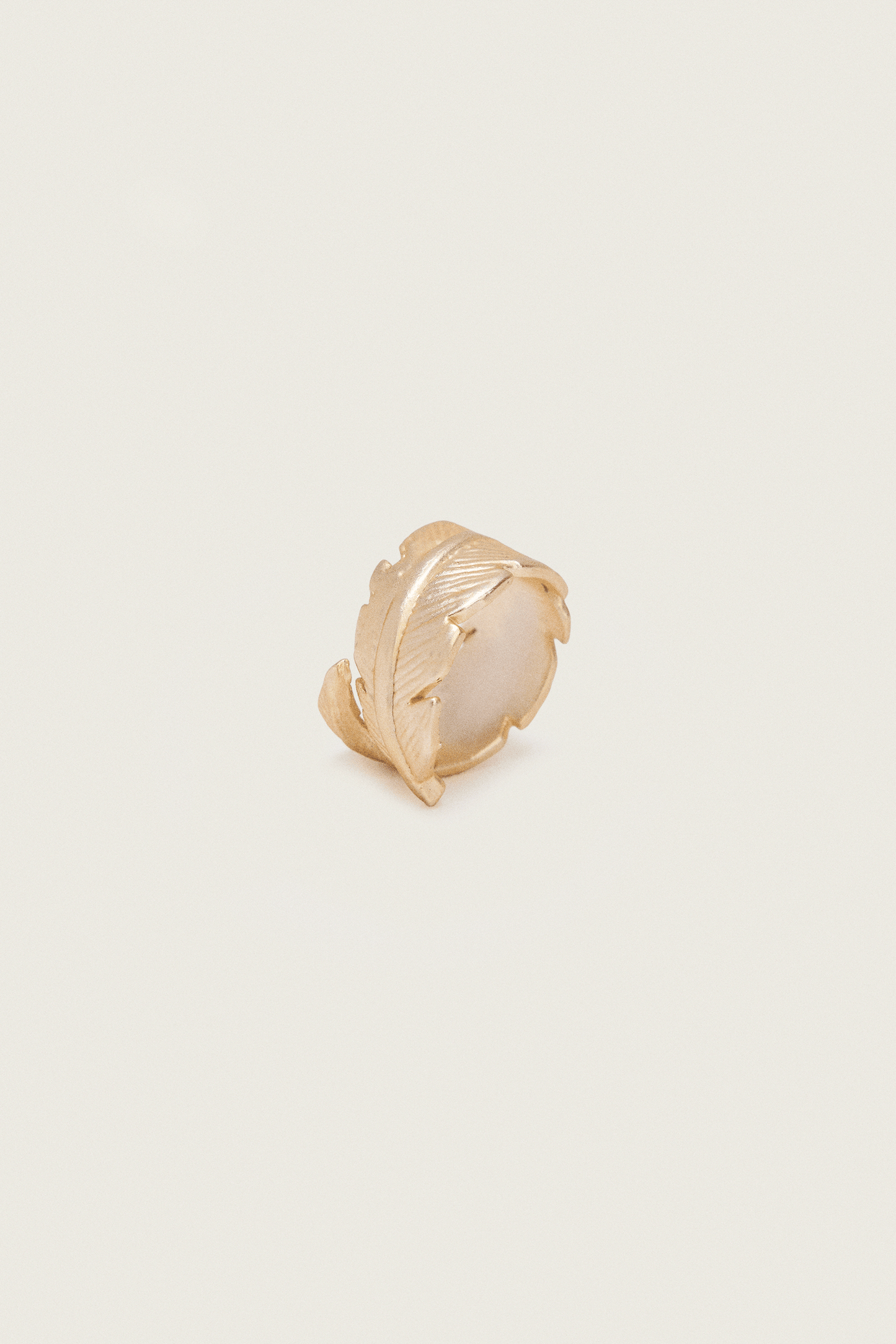 RIVEN RING